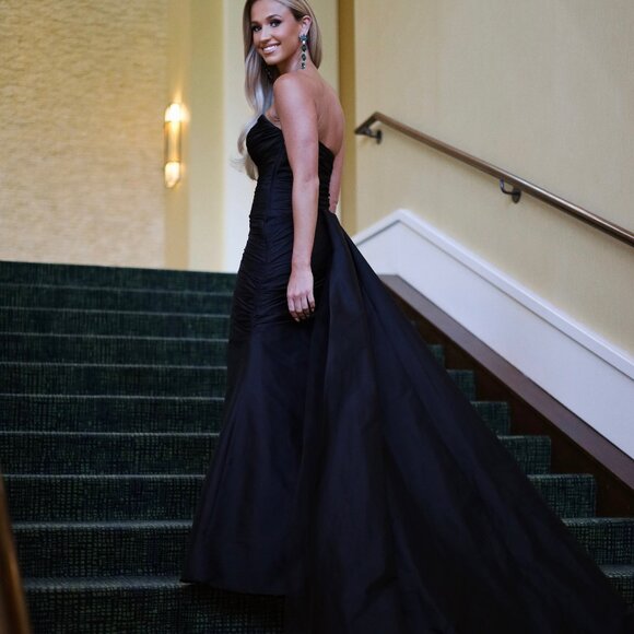 Black Tarik Ediz Gown - Picture 1 of 2